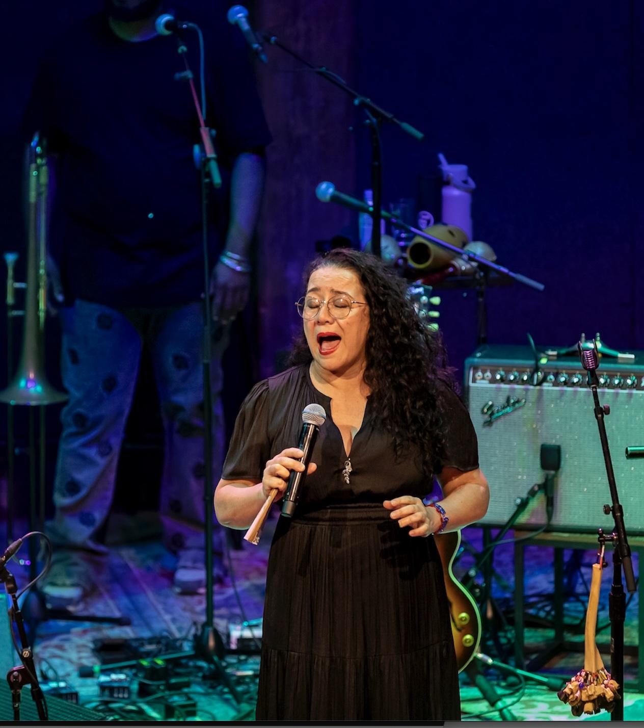 Vocalist Claudia Acuña